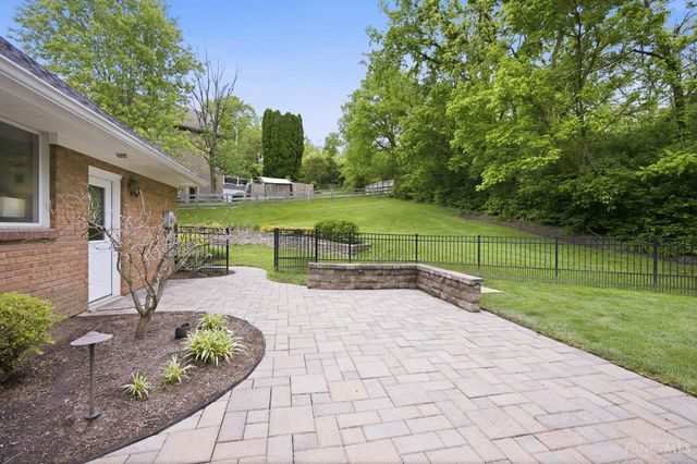 9486 Oakhurst Court, Blue Ash, OH 45241
