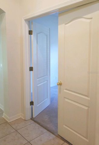 206 RONJA LANE, Valrico, FL 33594