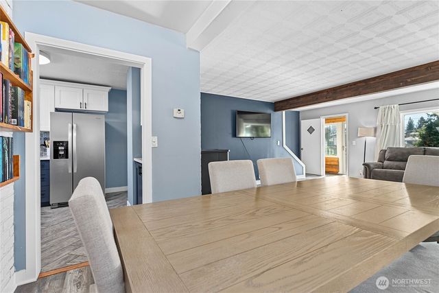 208 Harrison Street, Sumas, WA 98295