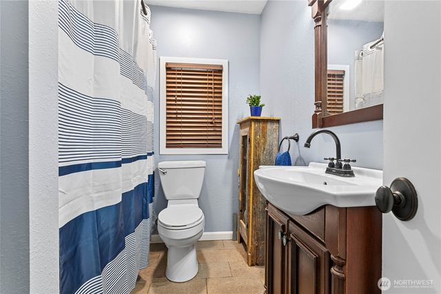 208 Harrison Street, Sumas, WA 98295