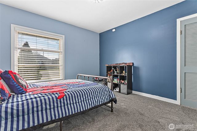 208 Harrison Street, Sumas, WA 98295