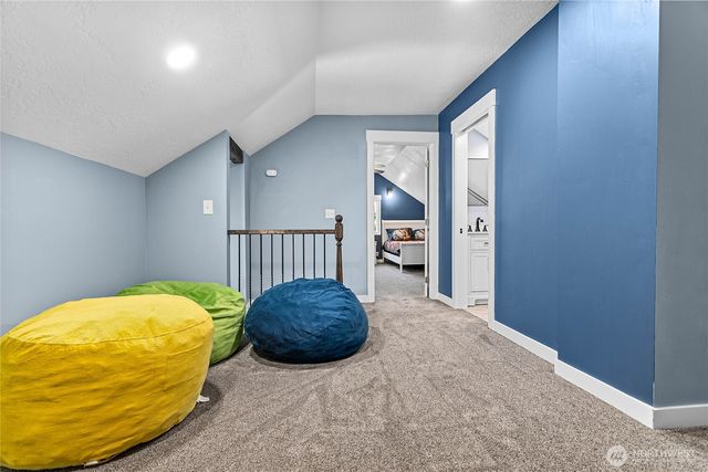 208 Harrison Street, Sumas, WA 98295