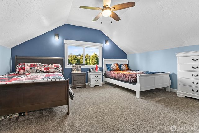 208 Harrison Street, Sumas, WA 98295