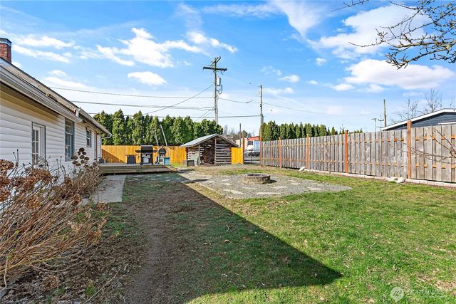 208 Harrison Street, Sumas, WA 98295