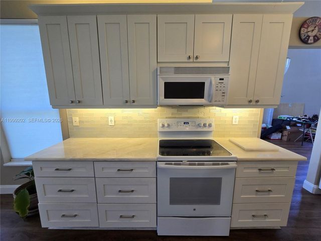 18341 NW 10th Street, Pembroke Pines, FL 33029