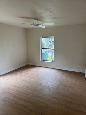 412 Owens Street, Houston, TX 77029