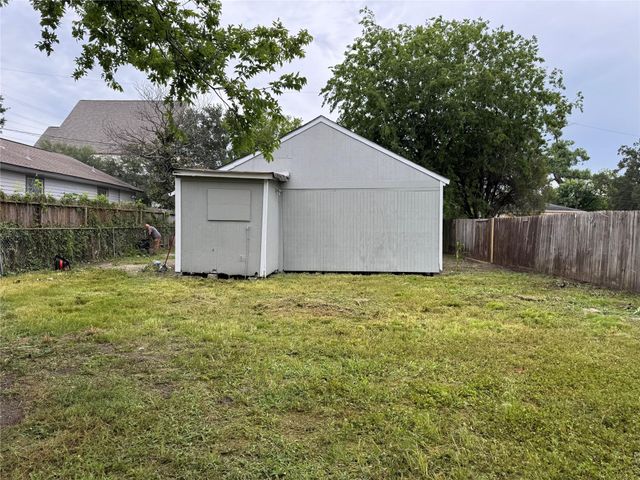 412 Owens Street, Houston, TX 77029
