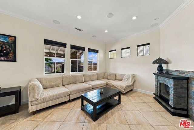 28035 Linda Lane, Santa Clarita, CA 91350