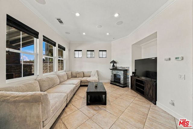 28035 Linda Lane, Santa Clarita, CA 91350