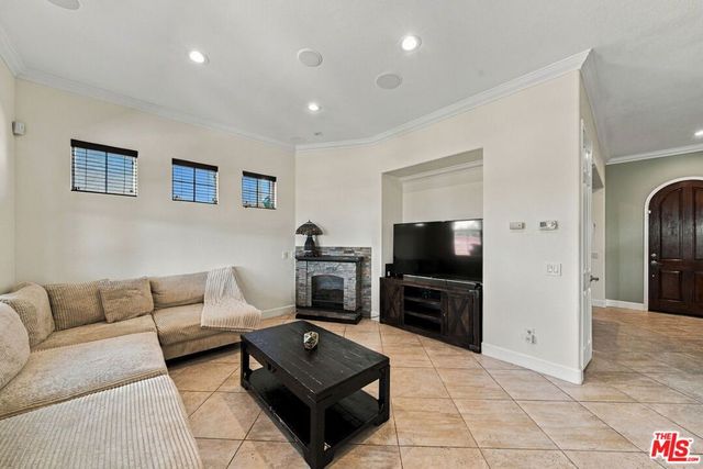 28035 Linda Lane, Santa Clarita, CA 91350