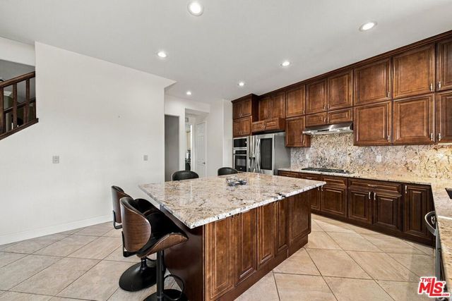 28035 Linda Lane, Santa Clarita, CA 91350