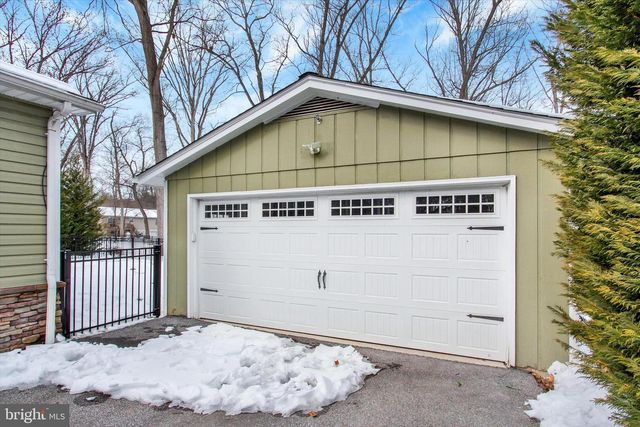 243 FORREST DR, Gettysburg, PA 17325