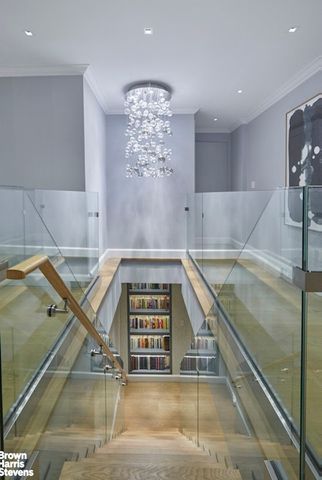 150 E 69th St Apt 4M, New York City, NY 10021