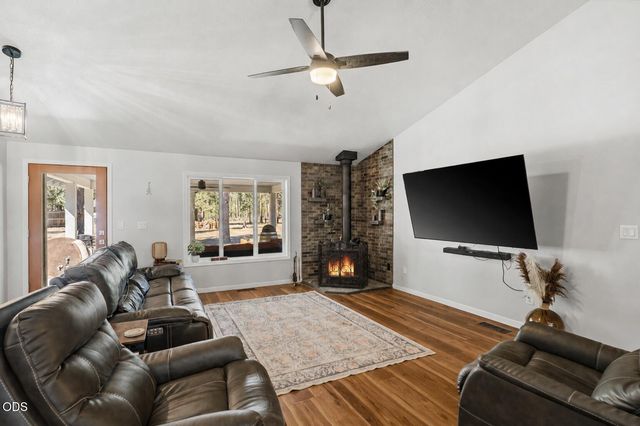2716 Boone Circle, La Pine, OR 97739