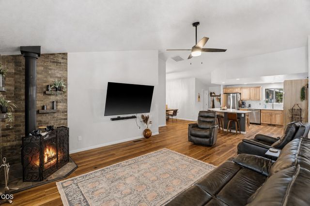 2716 Boone Circle, La Pine, OR 97739