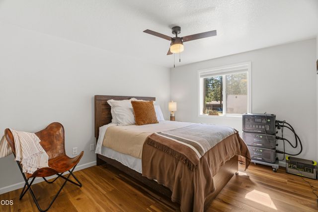 2716 Boone Circle, La Pine, OR 97739