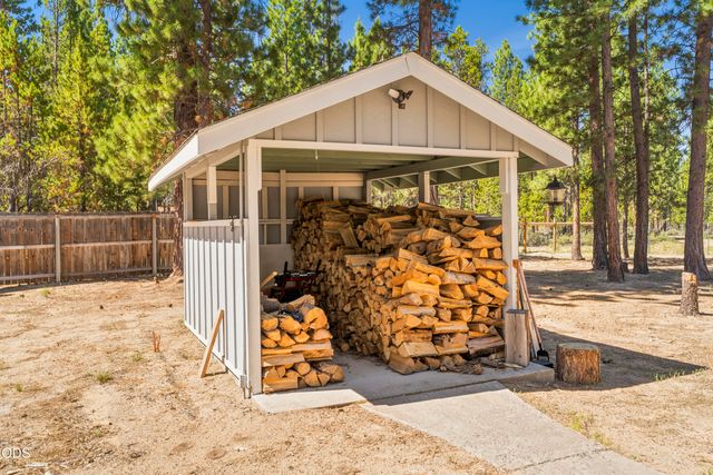 2716 Boone Circle, La Pine, OR 97739