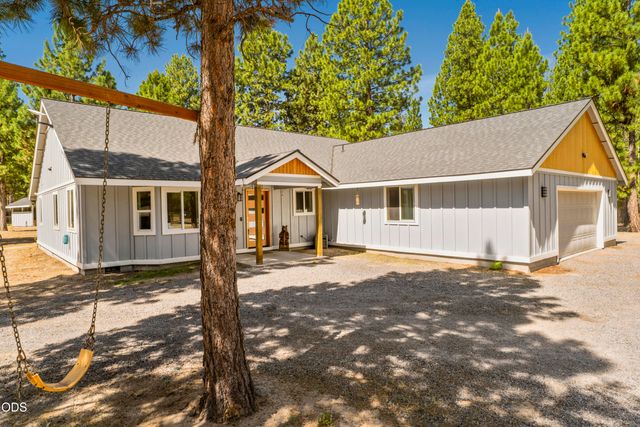 2716 Boone Circle, La Pine, OR 97739