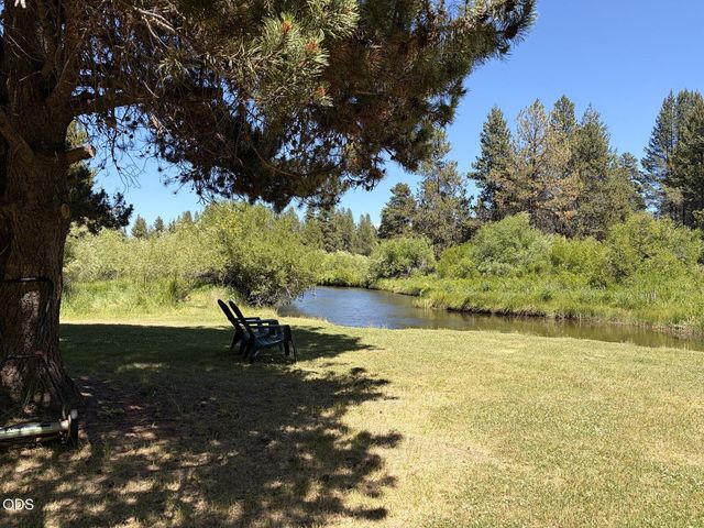 2716 Boone Circle, La Pine, OR 97739