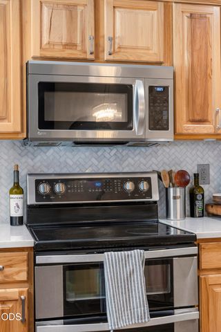 2716 Boone Circle, La Pine, OR 97739