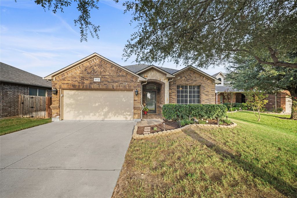 5712 Pawpaw Ridge Drive, Fort Worth, TX 76179 — exterior