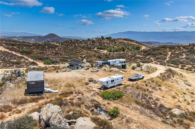 41720 Oak Canyon Road, Hemet, CA 92544