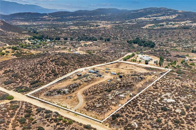 41720 Oak Canyon Road, Hemet, CA 92544