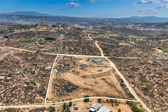 41720 Oak Canyon Road, Hemet, CA 92544
