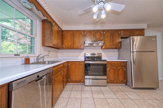 5025 Windover Dr., Robinson Twp, PA 15205