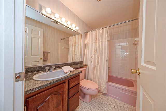 5025 Windover Dr., Robinson Twp, PA 15205