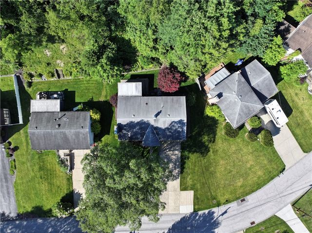 5025 Windover Dr., Robinson Twp, PA 15205