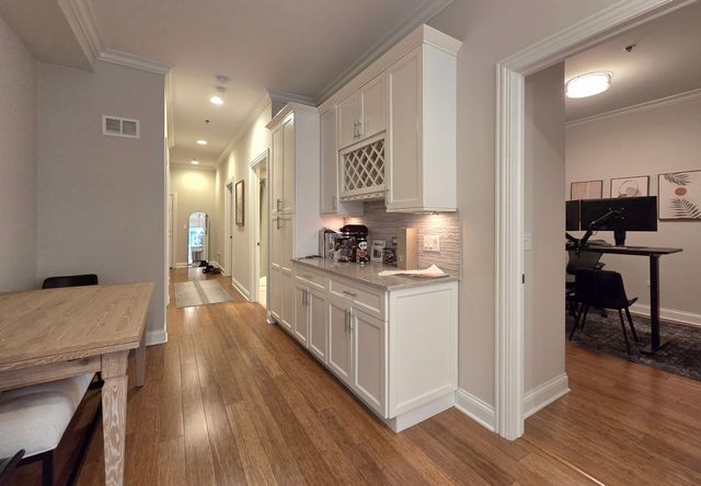 20 N Aberdeen Street 207, Chicago, IL 60607