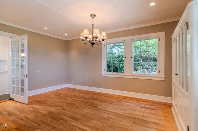 2569 Old Stage Road, Medford, OR 97502