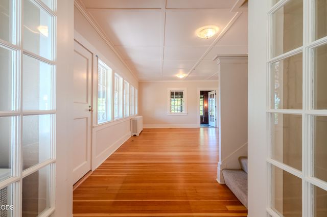 2569 Old Stage Road, Medford, OR 97502