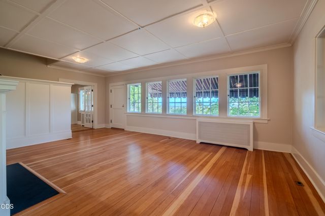 2569 Old Stage Road, Medford, OR 97502