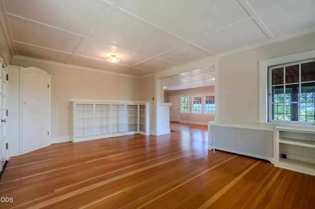 2569 Old Stage Road, Medford, OR 97502