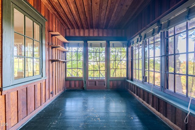 2569 Old Stage Road, Medford, OR 97502