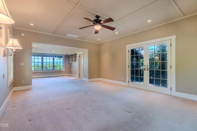 2569 Old Stage Road, Medford, OR 97502