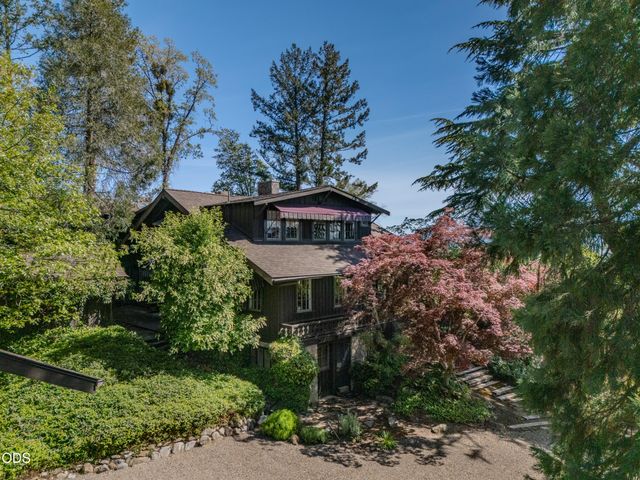 2569 Old Stage Road, Medford, OR 97502