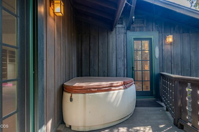 2569 Old Stage Road, Medford, OR 97502