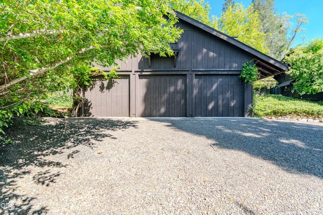 2569 Old Stage Road, Medford, OR 97502