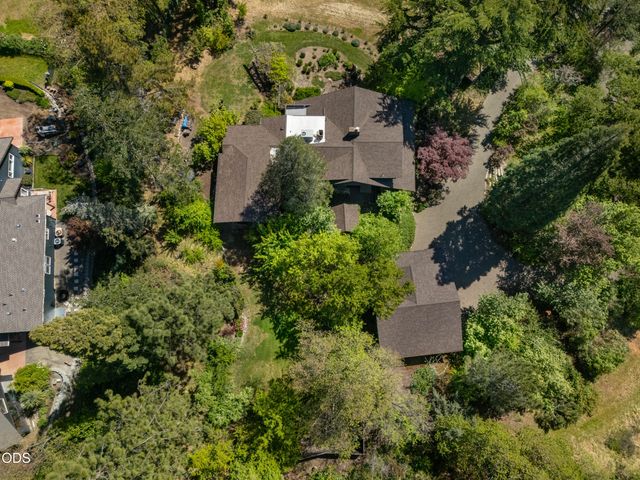 2569 Old Stage Road, Medford, OR 97502