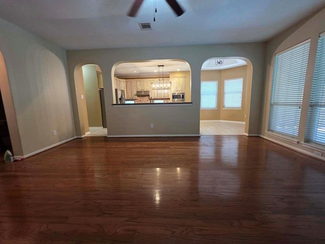 120 Emerald Cloud Lane, League City, TX 77573