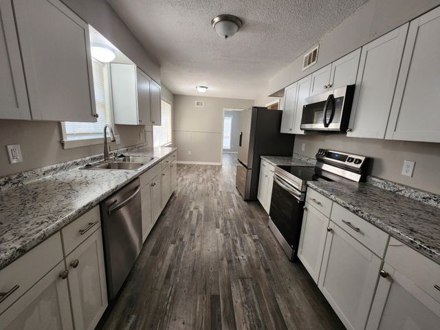 3446 FOX MEADOWS RD, Memphis, TN 38115