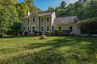 21 Greystone Road, Kingston, NH 03842