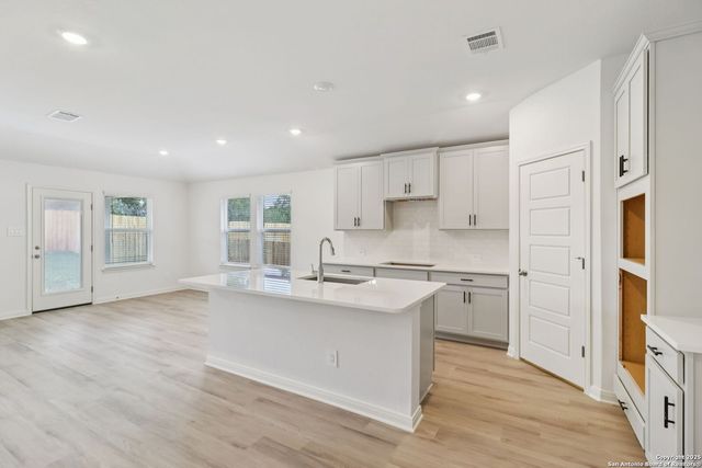 11447 Feather Vale, San Antonio, TX 78254