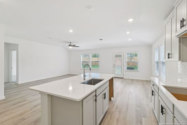 11447 Feather Vale, San Antonio, TX 78254