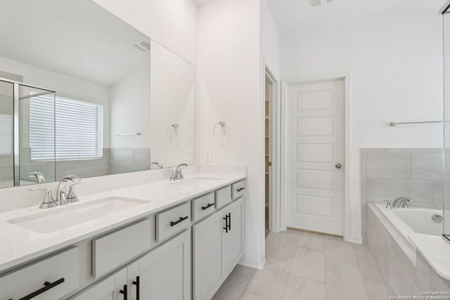 11447 Feather Vale, San Antonio, TX 78254