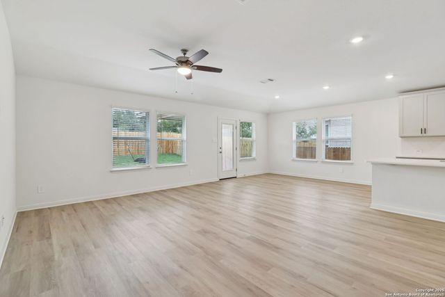 11447 Feather Vale, San Antonio, TX 78254