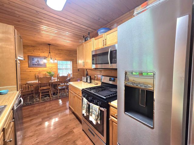 304 Black Bear Bluff, Mountain View, AR 72560